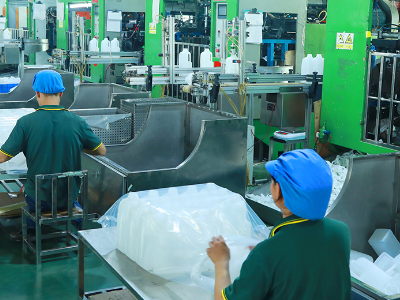 Plastic bottle workshop