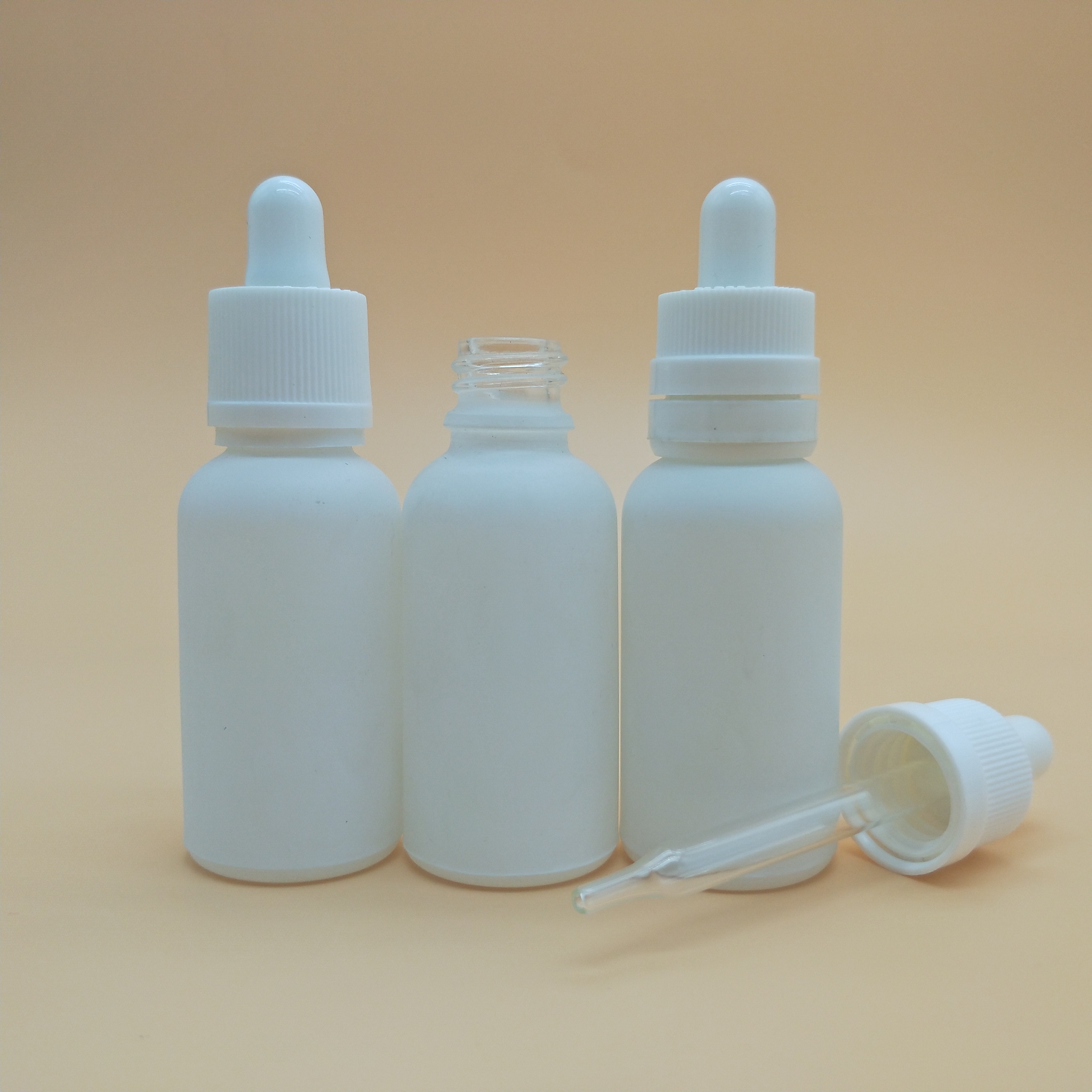 1 oz matte white facial oil glass dropper bottle with calibrated pipette 30ml essential oil vial glass eliquid bottle