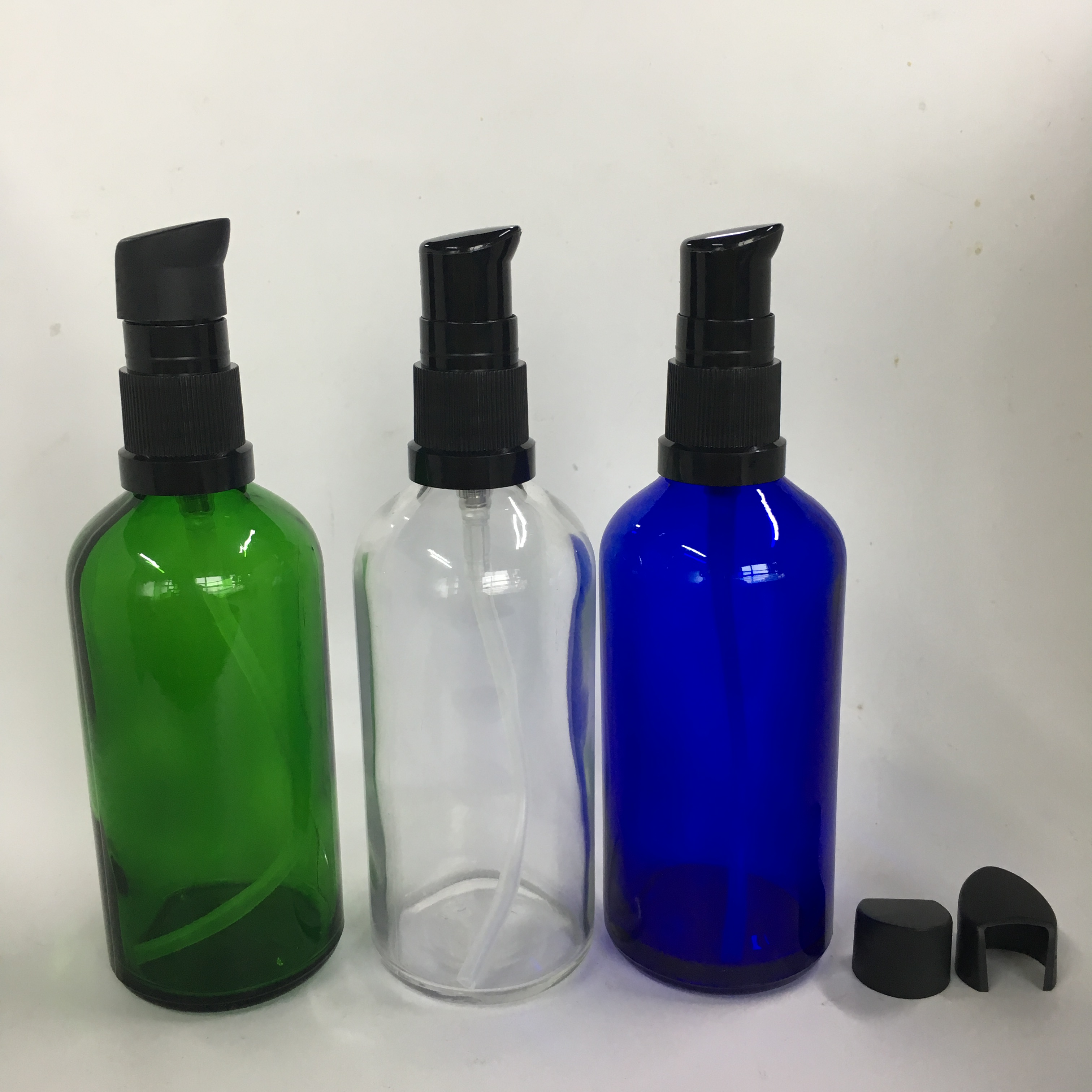 100 ml green Glass essential oil perfume sprayer bottle for perfume cosmetic packaging