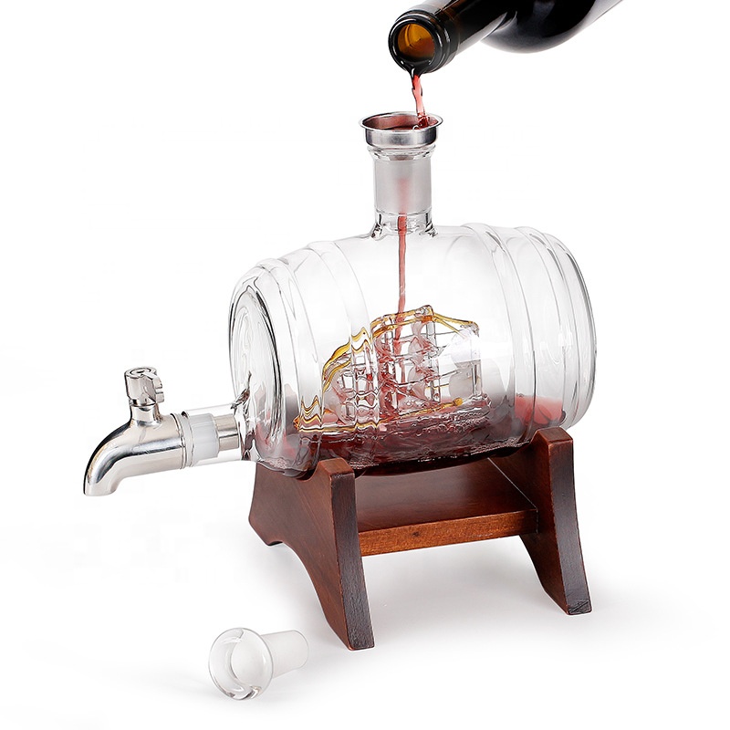 1000 ml glass whiskey bottles whiskey decanter with cups  Christmas gift