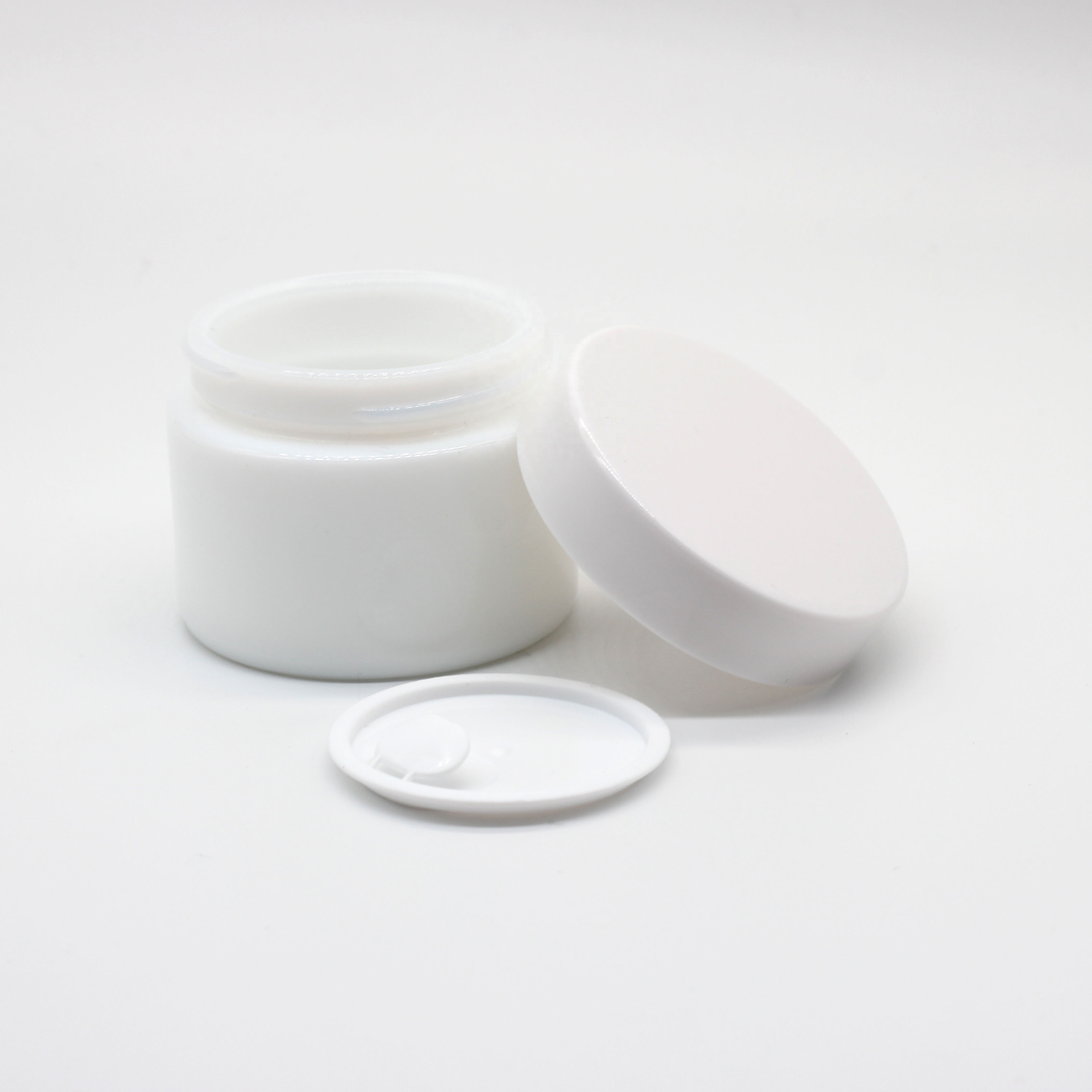100g round white opal glass cream jar cosmetic with plastic lid