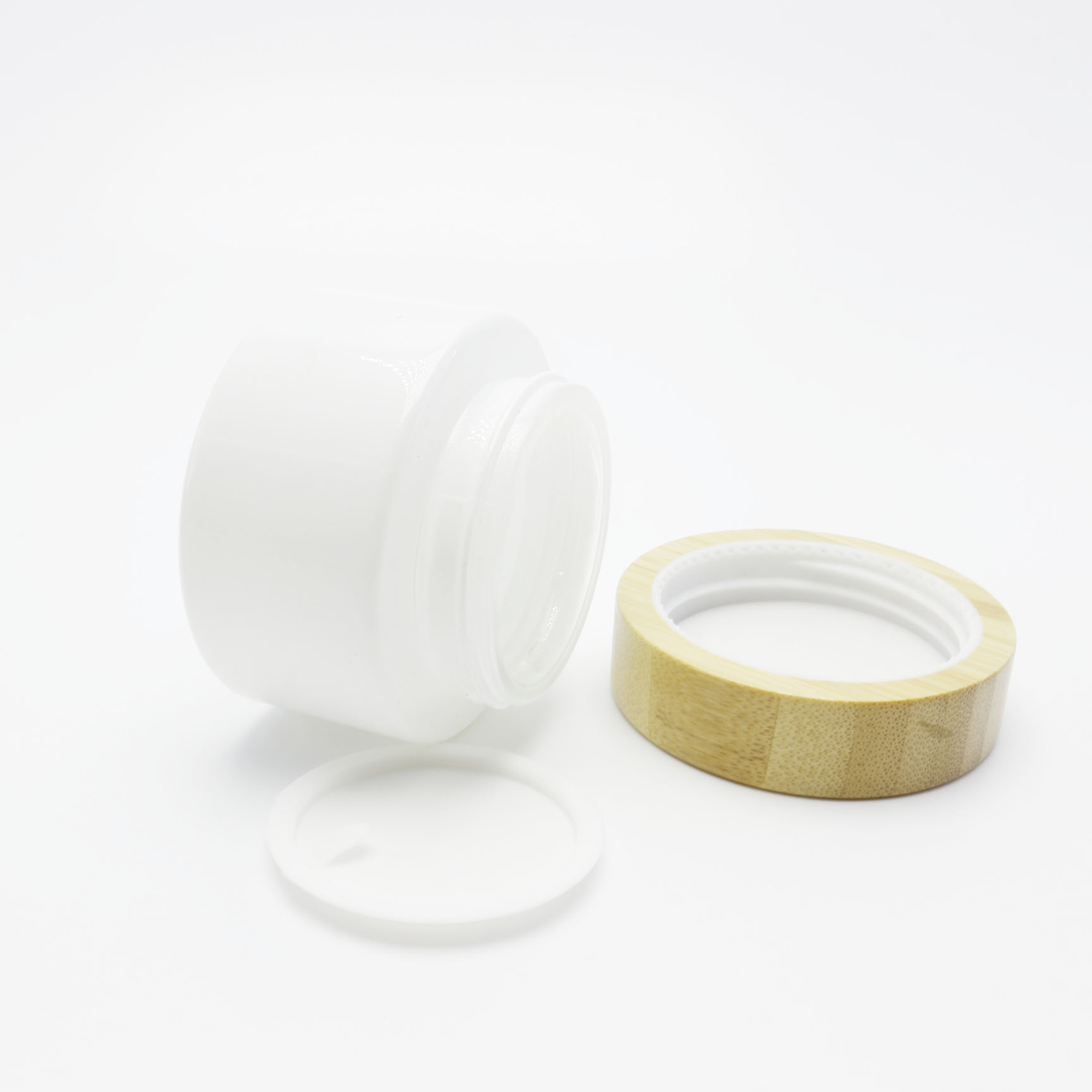 100g white glass cosmetic jar for cream with bamboo top GJ-182K