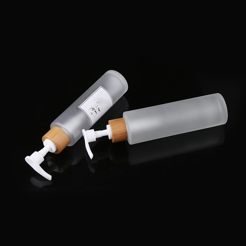 100ml 120ml 150ml l Cosmetic Packaging Lotion Clear Frosted Glass Pump Bottle with Bamboo Lid