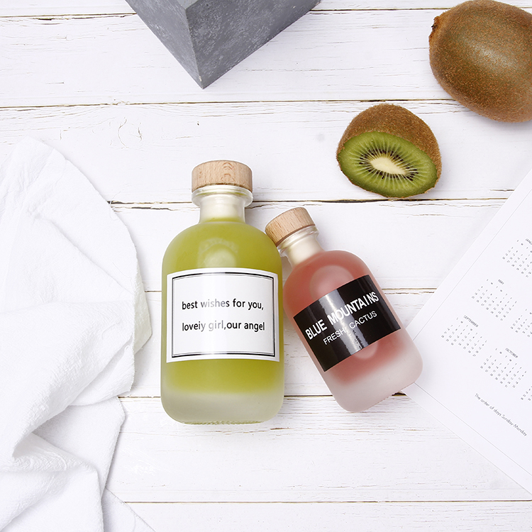 100ml 200ml 500ml Heavy Base Frosted Round Cider Beverage Juice Bottle  With Wooden Cork