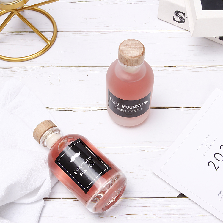 100ml 200ml 500ml Heavy Base Frosted Round Cider Beverage Juice Bottle With Wooden Cork