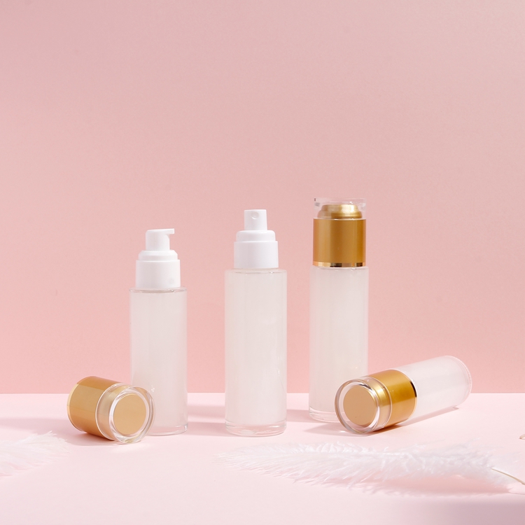 100ml 200ml Luxury clear frosted glass lotion pump bottle with golden cover