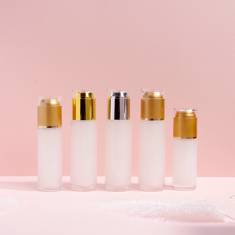 100ml 200ml Luxury clear frosted glass lotion pump bottle with golden cover