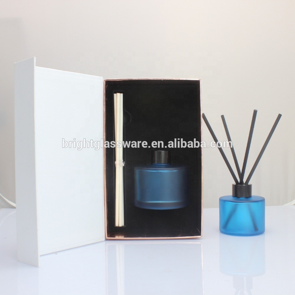 100ml 200ml blue frosted reed diffuser glass bottle with black cap