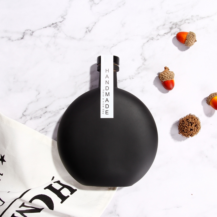 100ml 250ml Matte Black Many Color Spray with printing Flask Glass Bottles With Cork For Cold Brew Coffee/Wine Drinking Bottles