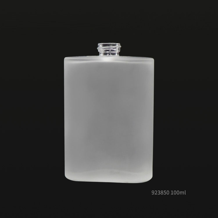 100ml Empty frosted matt perfume bottle with sliver pump sprayer