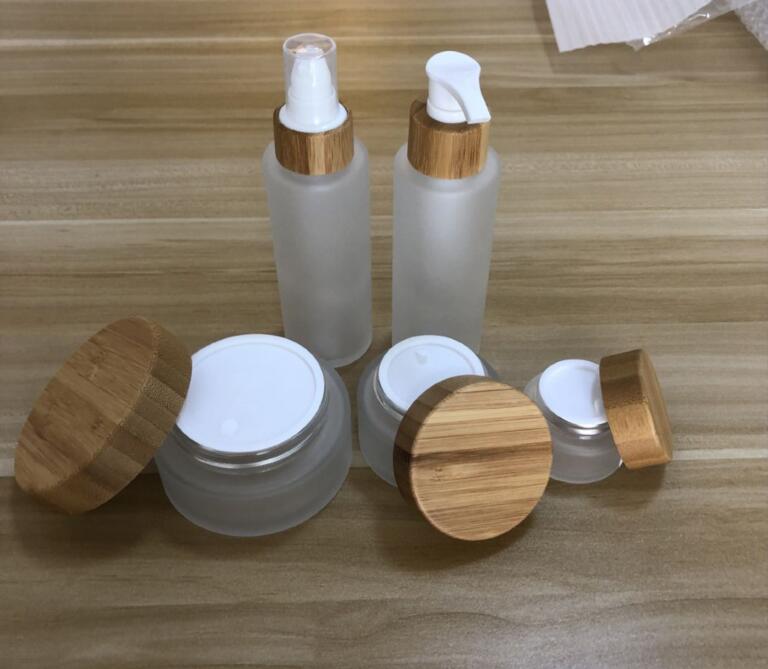 100ml frosted glass cosmetic spray bottle with bamboo pump