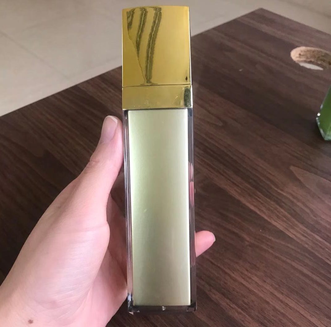 100ml green decorative lotion packaging bottle with gold lid with pump