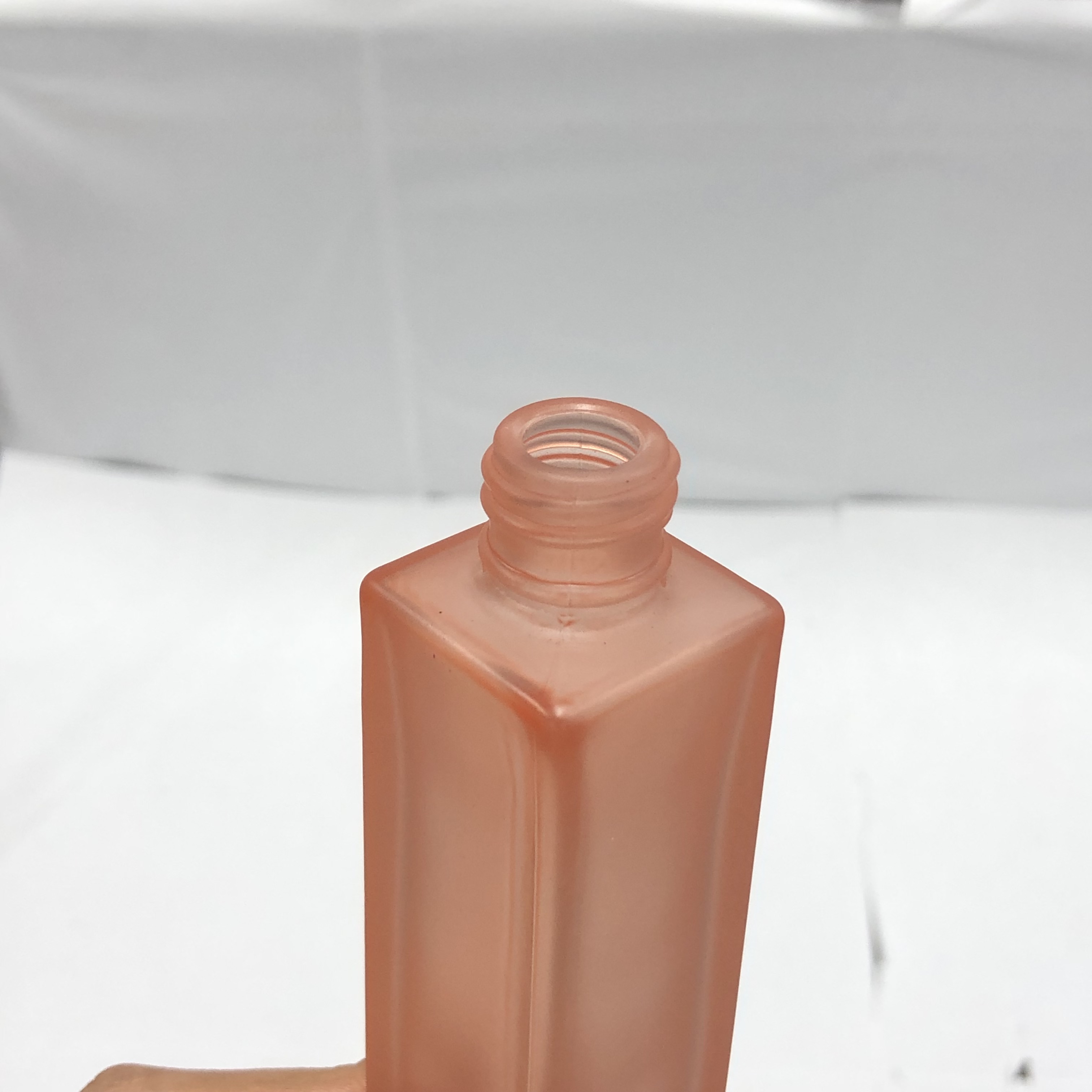 100ml high premium quality round glass perfume bottle wholesale