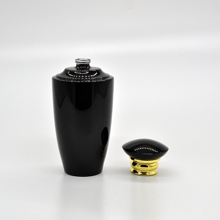 100ml high quality empty black white glass perfume bottle with pump sprayer low MOQ