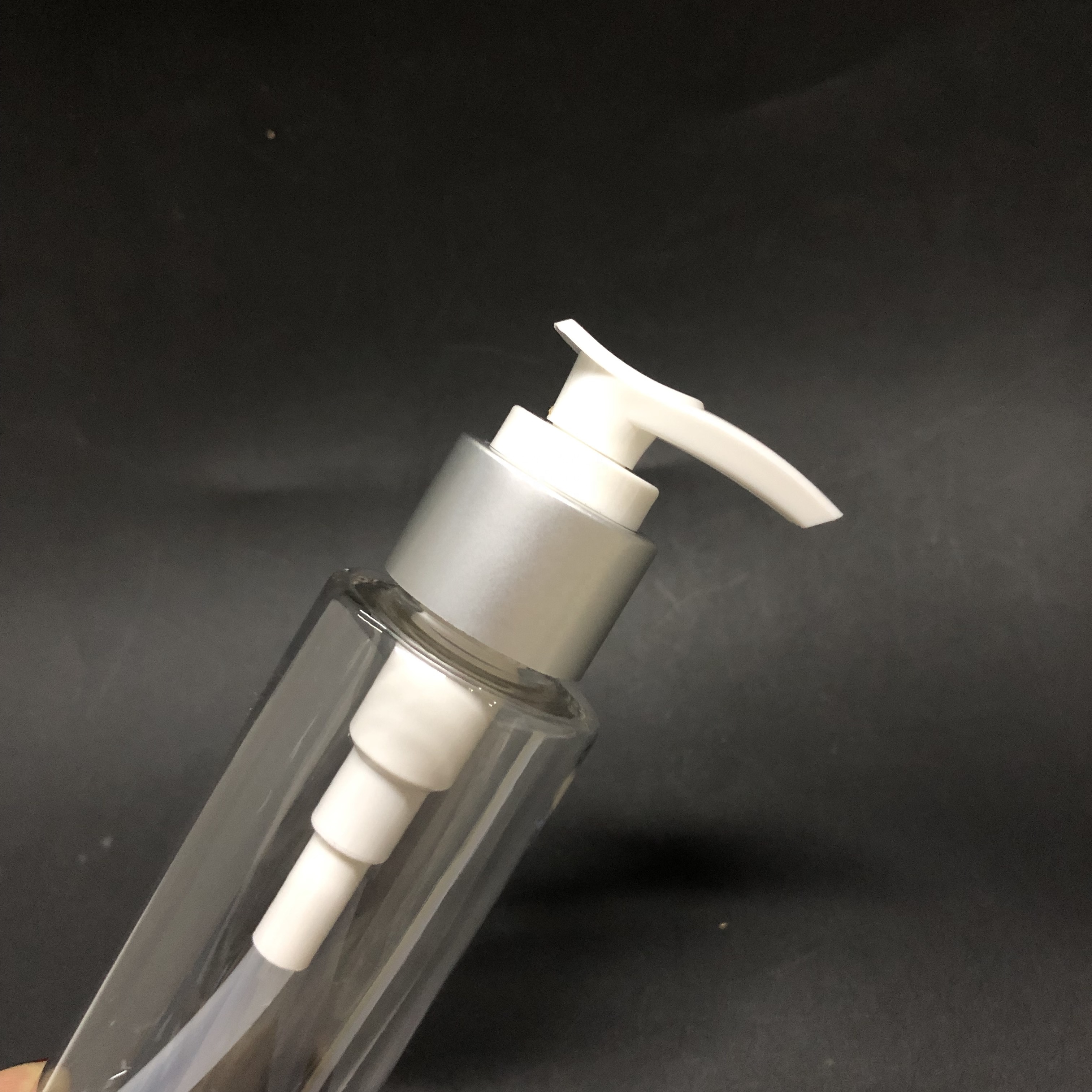 100ml pharmaceutical clear plastic bottle with 24mm silver aluminum lotion pump