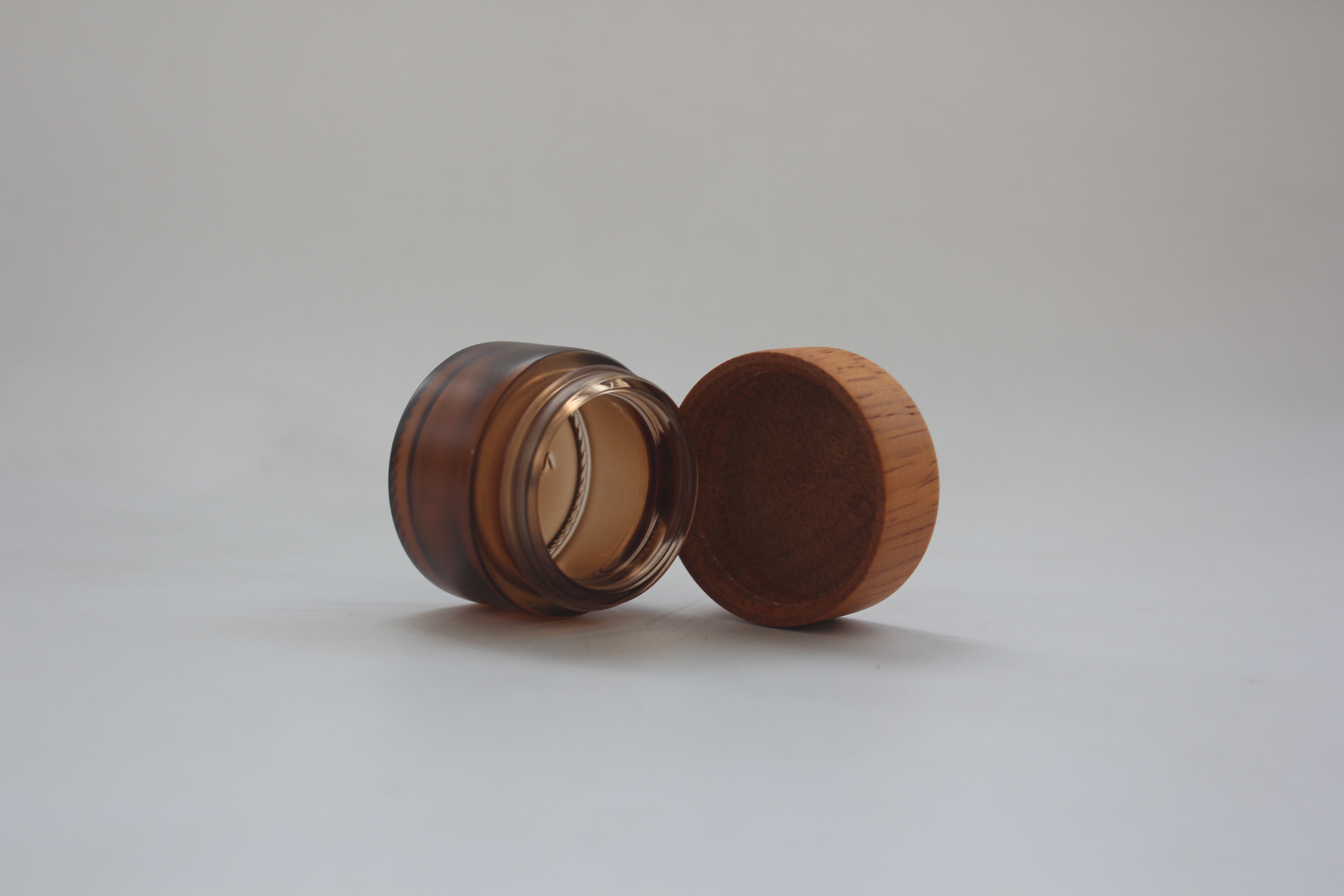 10g 15g 30g 50g 60g 100g 120g color matte black cosmetic glass jar with wooden cap bamboo lid 5ml eco-friendly face cream jar