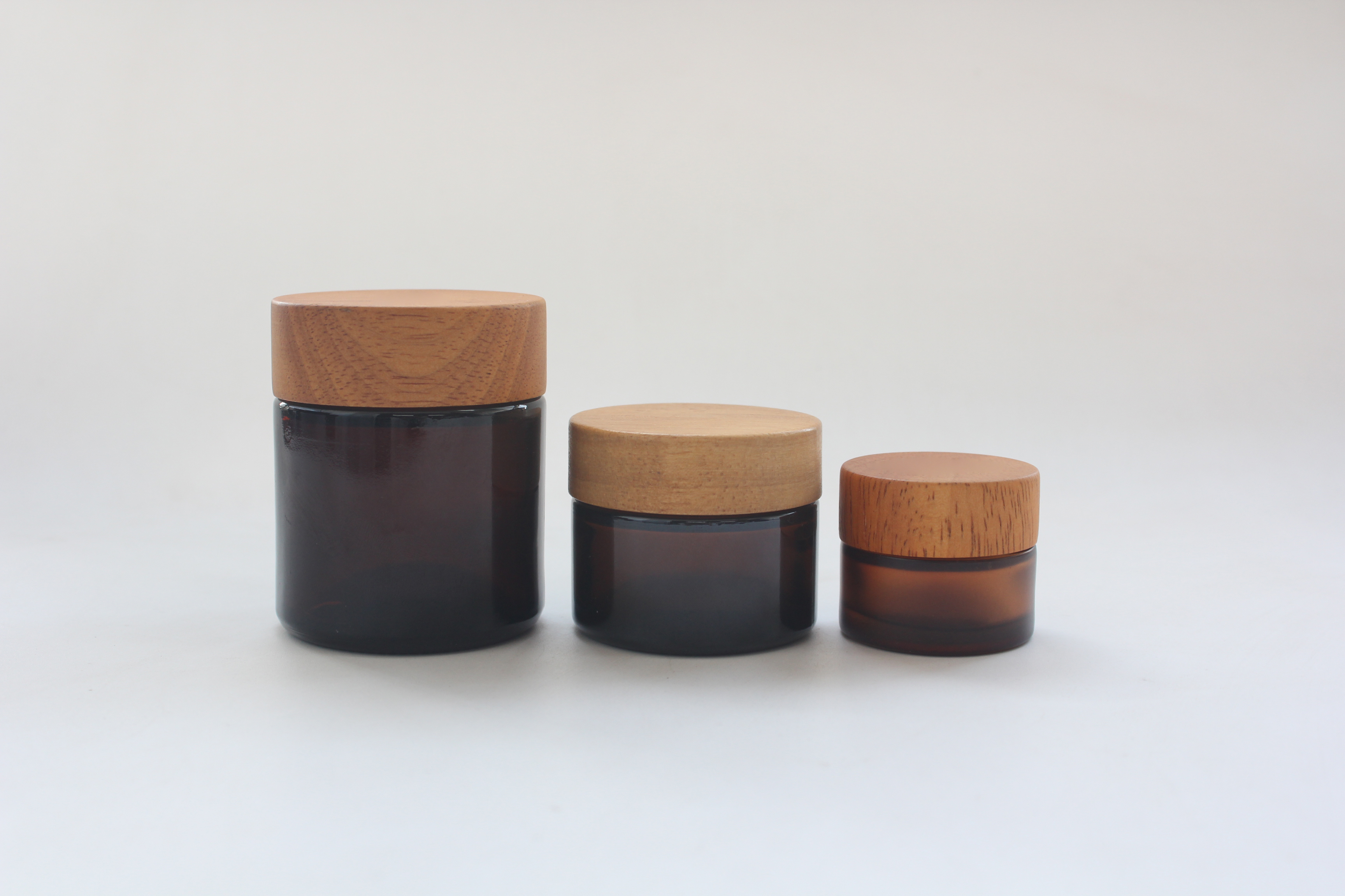 10g 15g 30g 50g 60g 100g 120g color matte black cosmetic glass jar with wooden cap bamboo lid 5ml eco-friendly face cream jar