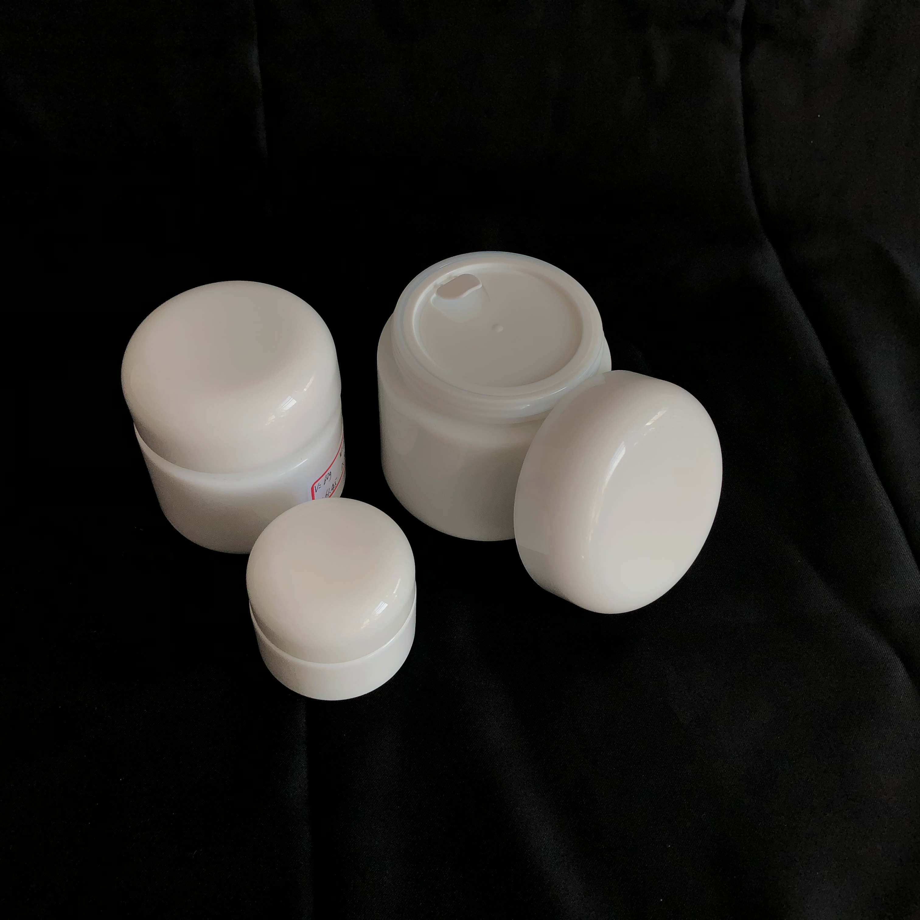 10g 50g 100g White Opal Glass Luxury Cosmetic Jar Cosmetics Containers And Packaging