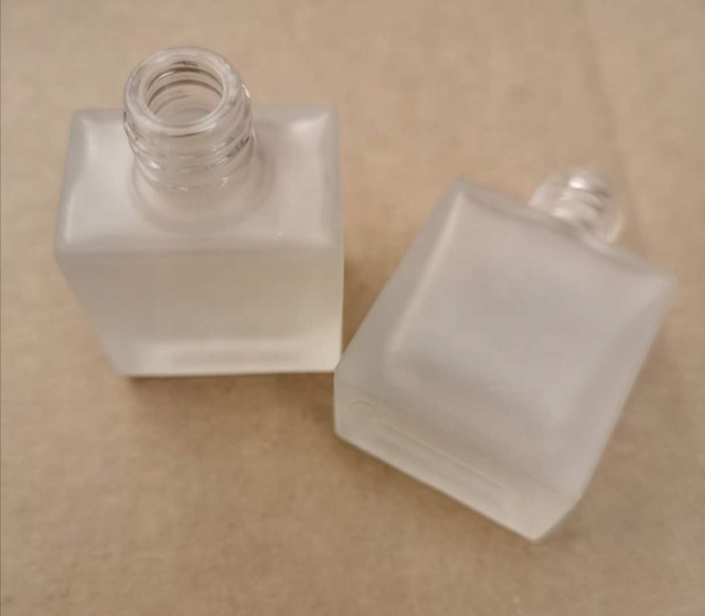 10ml 12ml Wholesale Frosted Round Shape Diffuser Empty Perfume With Glass Frosted Bottles