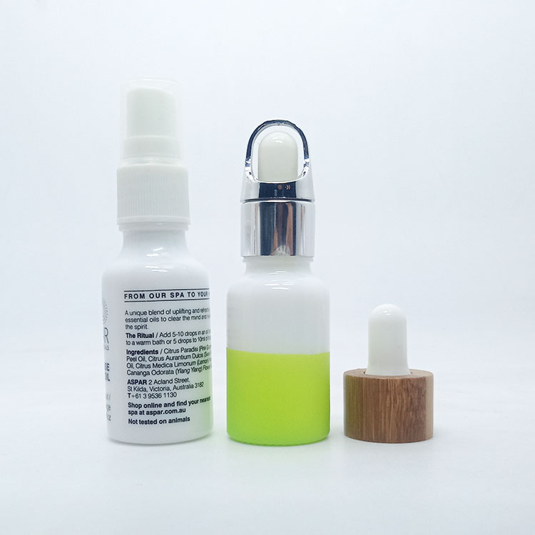10ml 15ml 20ml 30ml 50ml 100ml white  and green ceramic essential oil bottle glass cosmetic dropper bottle with bamboo dropper