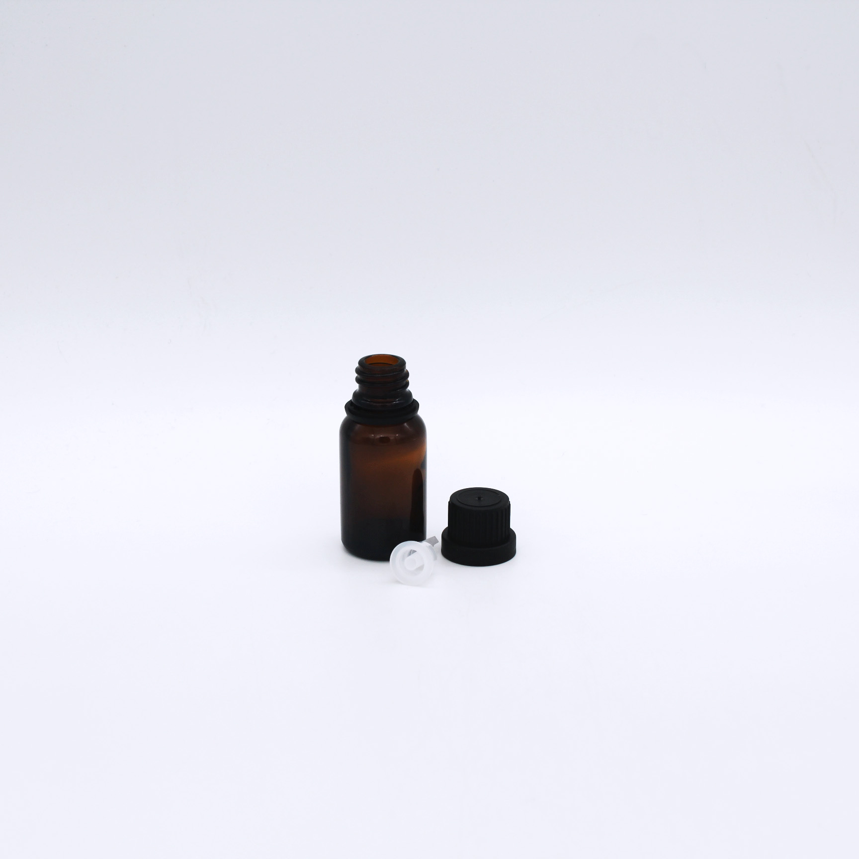10ml 15ml 30ml oil essential amber glass bottle with plastic screw cap