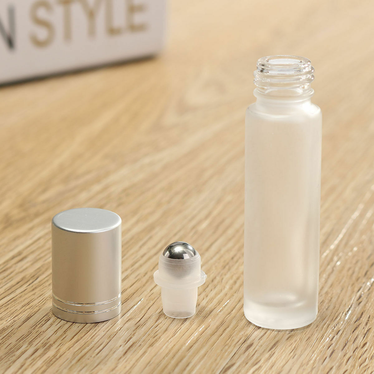 10ml Amber and Clear Thick Glass Roll On Perfume Bottle Frosted Essential Oil Vials with Stainless Steel Roller Ball