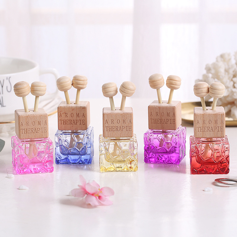 10ml Empty Color Cube Square Car Hanging Diffuser Bottle with Metal Clip Auto Glass Perfume Bottles for Air Freshener