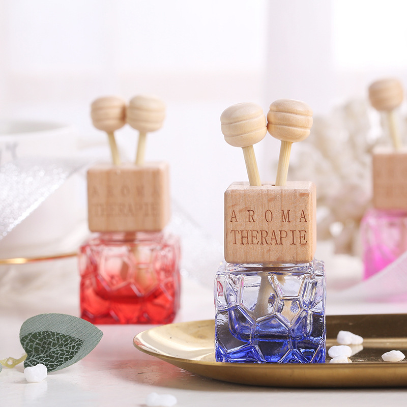 10ml Empty Color Cube Square Car Hanging Diffuser Bottle with Metal Clip Auto Glass Perfume Bottles for Air Freshener
