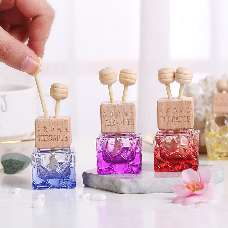 10ml Empty Color Cube Square Car Hanging Diffuser Bottle with Metal Clip Auto Glass Perfume Bottles for Air Freshener