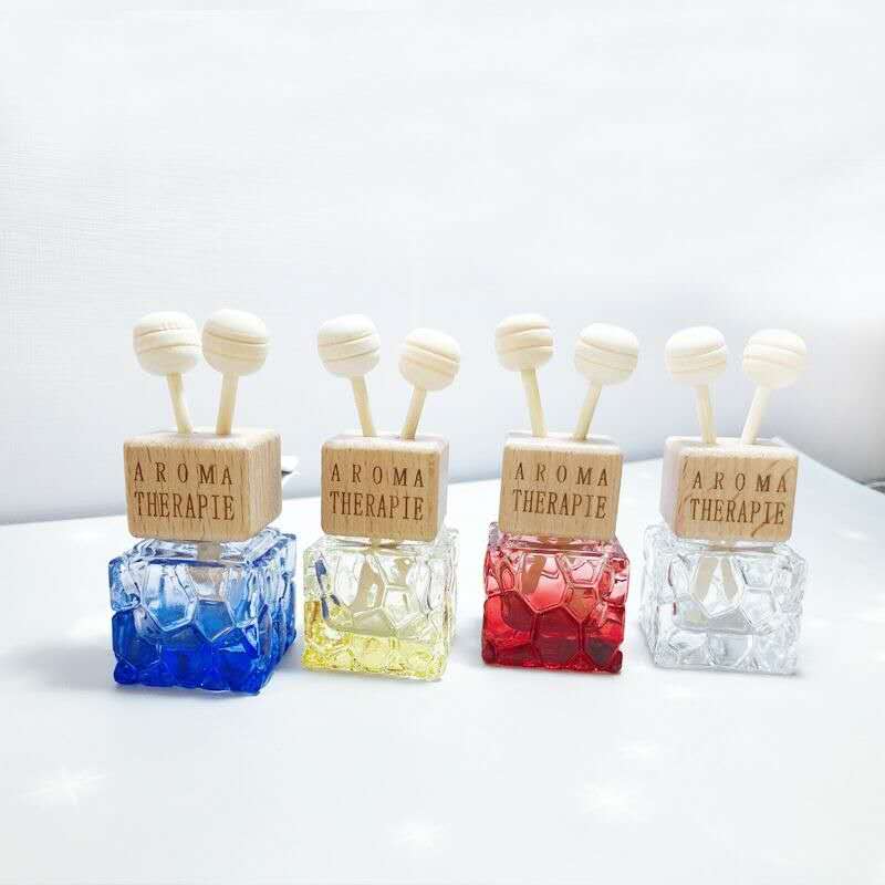 10ml Empty Color Cube Square Car Hanging Diffuser Bottle with Metal Clip Auto Glass Perfume Bottles for Air Freshener