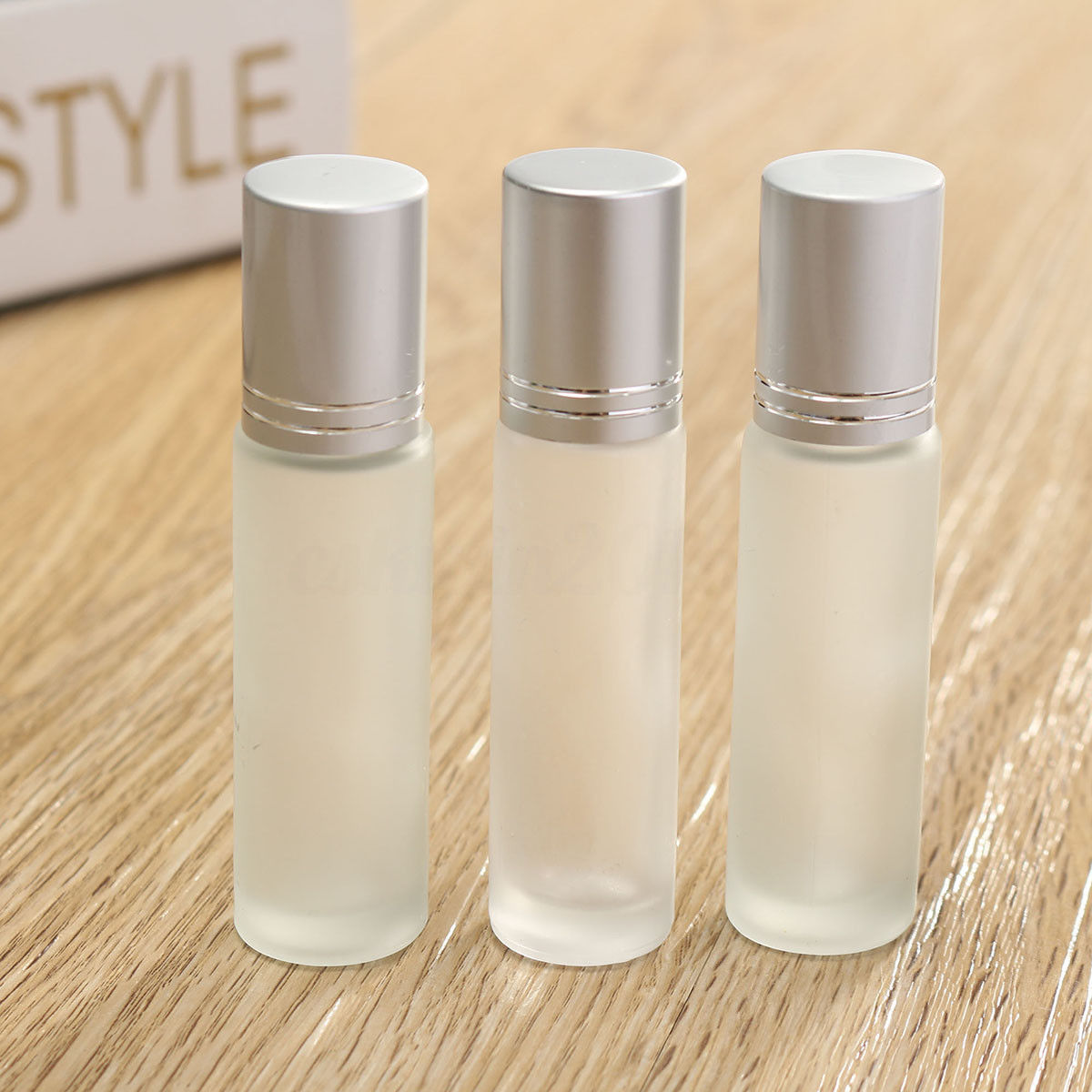 10ml Roll On Portable transparent Frosted Glass Refillable Perfume Bottle Empty Essential Oil Case With Plastic Cap