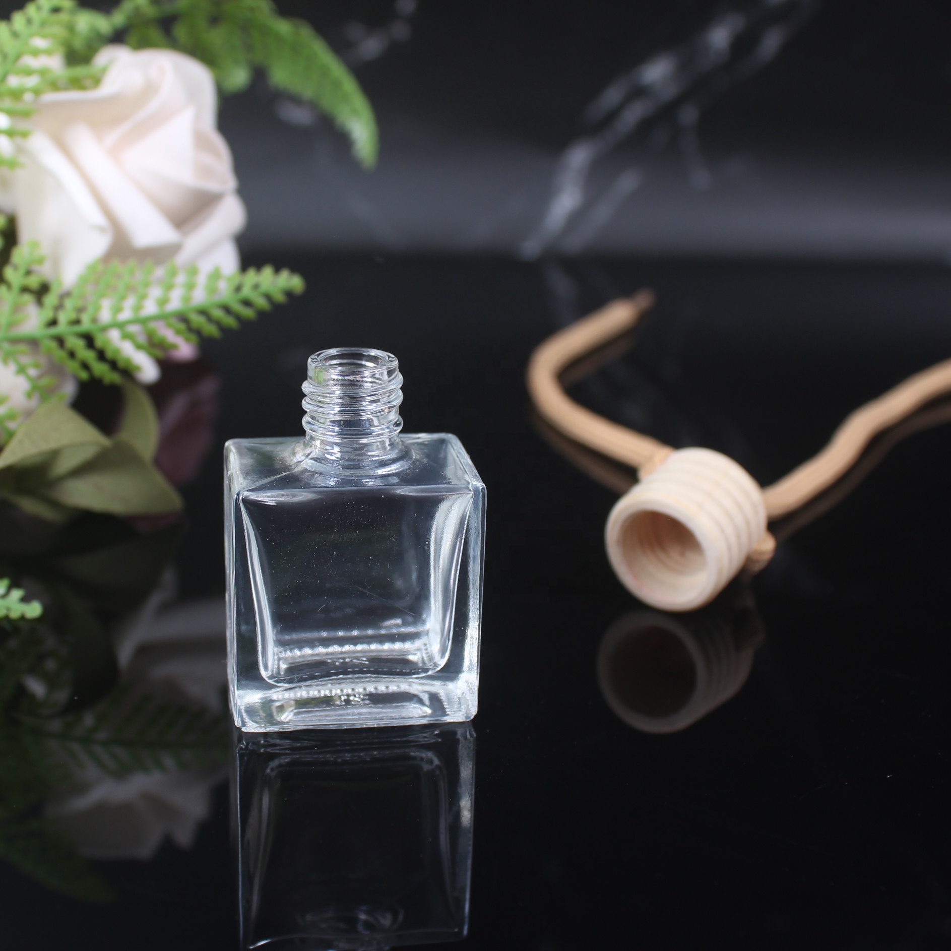 10ml fragrant oil hanging bottle logo perfume bottle square empty auto clear glass perfume container car air freshener