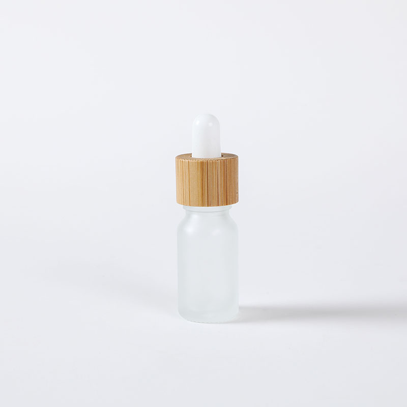 10ml frosted essential oil glass bottle with bamboo lid/ dropper bottle with bamboo cap