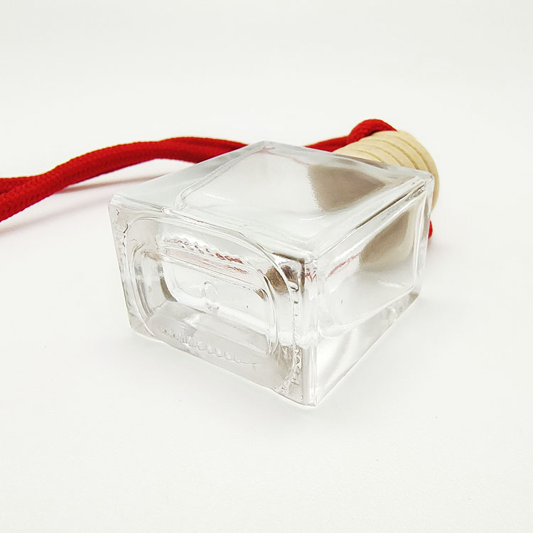 10ml red string and metal clip hanging car glass diffuser bottle