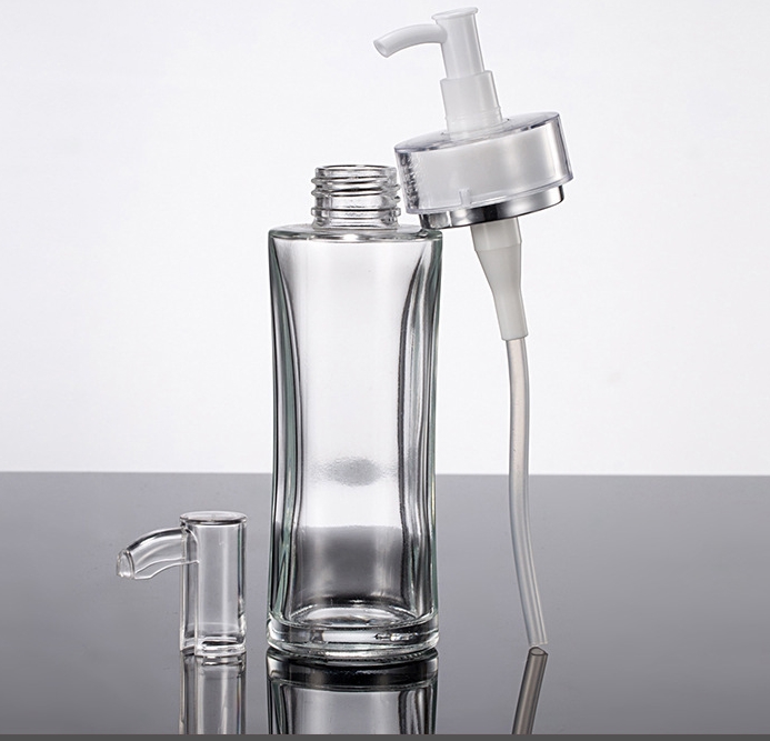 120ml cosmetic pump glass bottles with white color for gold cap