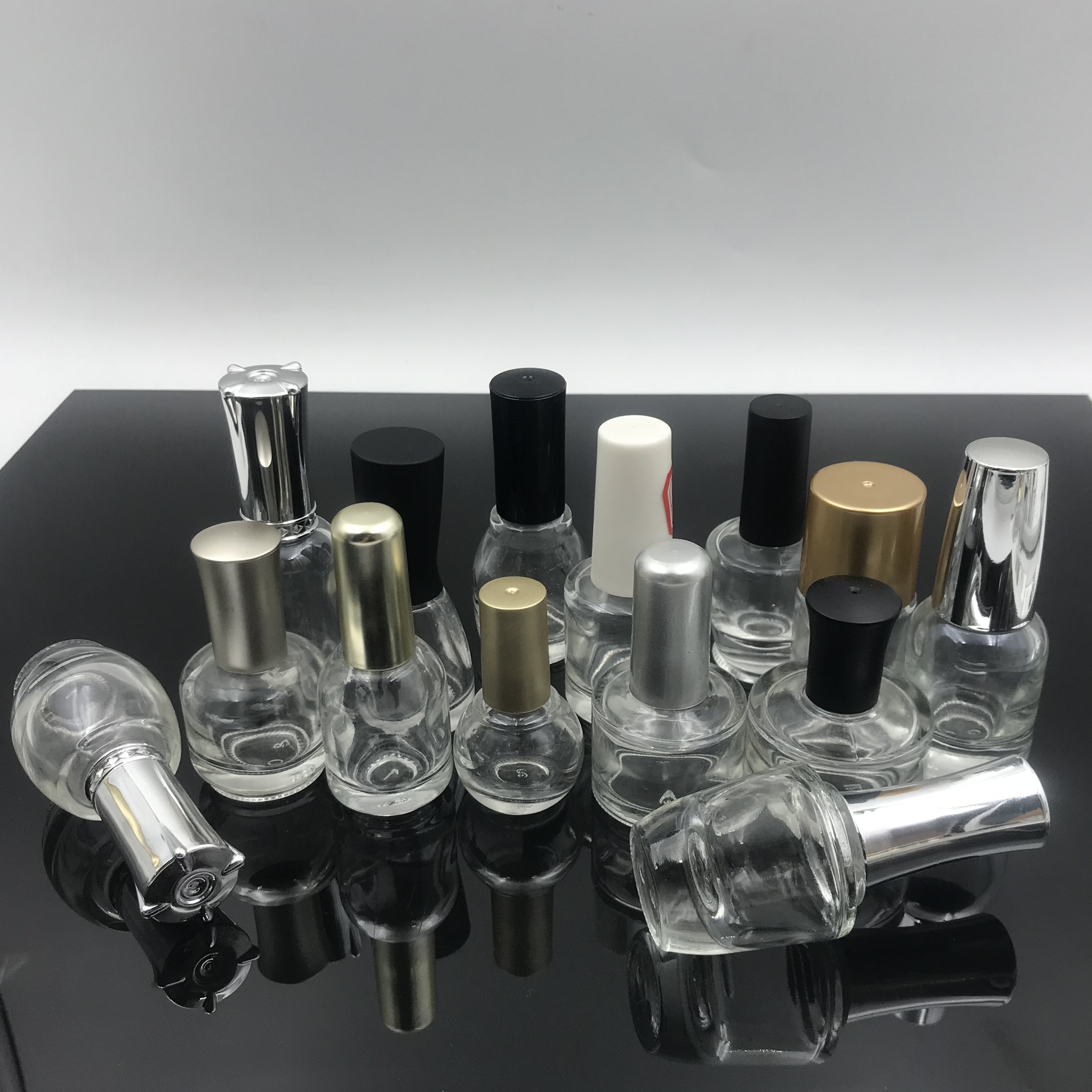 13ml free sample square shape nail polish glass bottle with white cap