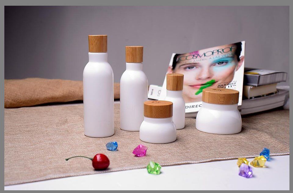 150g opal glass jar with bamboo cap white cosmetic jar eco friendly cosmetic packaging