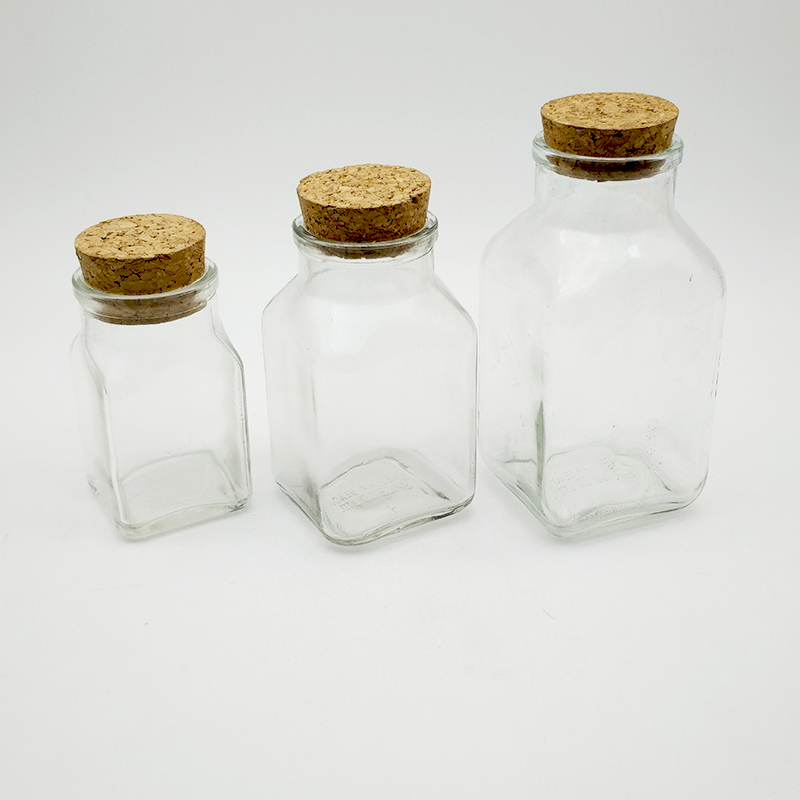 150ml 280ml 450ml Square seasoning spice glass jar with wooden cork lid