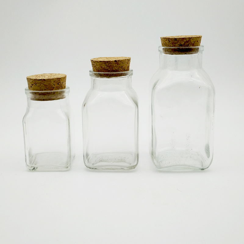 150ml 280ml 450ml Square seasoning spice glass jar with wooden cork lid