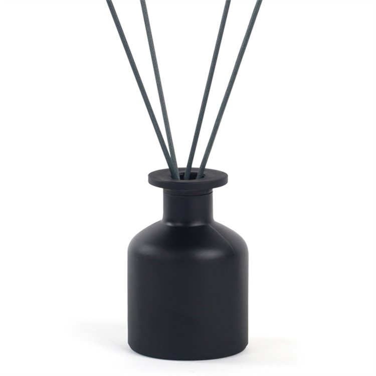 150ml 5oz black reed room diffuser bottle