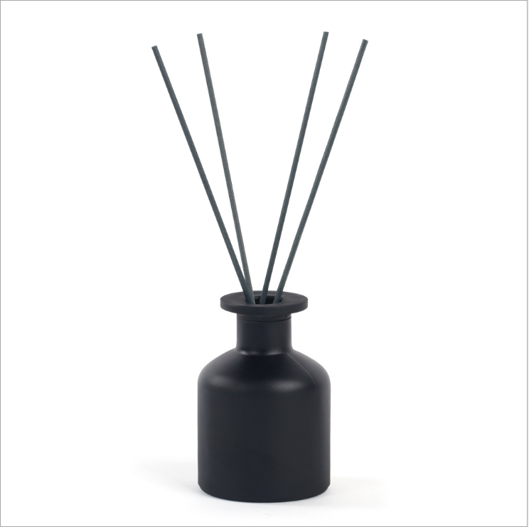 150ml Luxury Round Empty Matte Black Reed Diffuser Glass Bottles Wholesale Car Perfume Glass Bottle