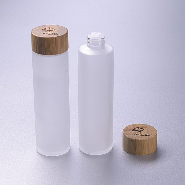150ml frosted glass bottle with bamboo spray and bamboo cap lotion bottle