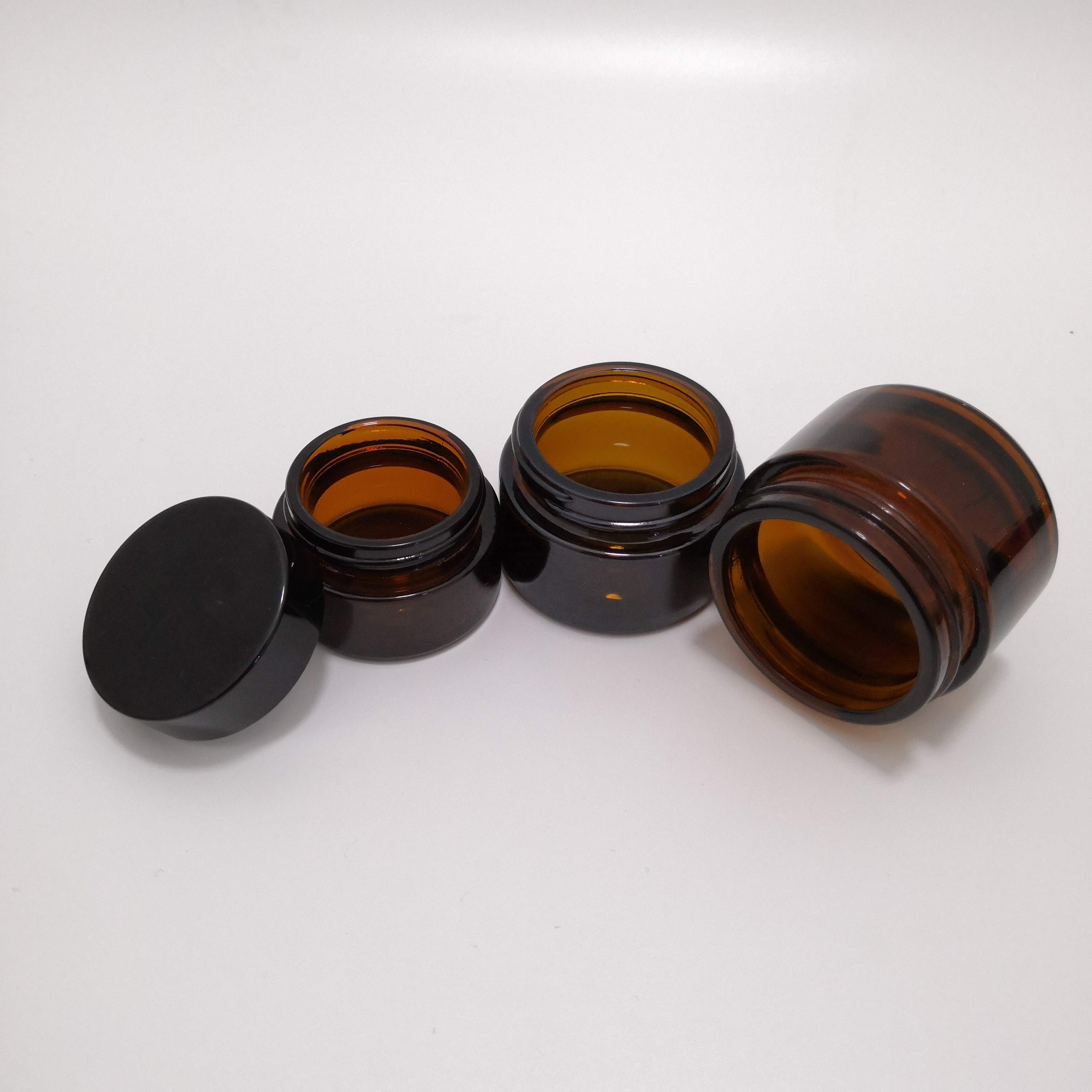 15g 30g 50g 100g amber containers and packing flat shoulder glass cosmetic jars with plastic lid
