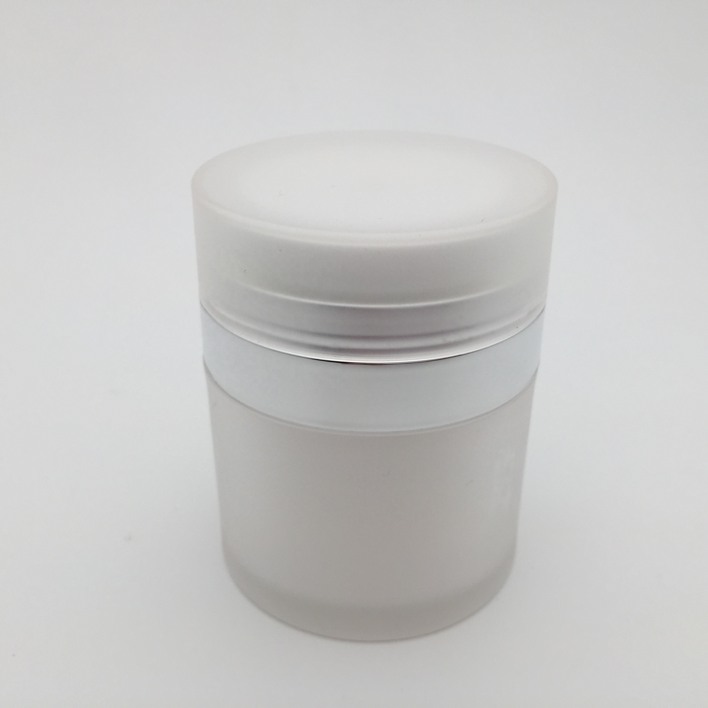 15g 30g 50g Free sample white and silver frosted cosmetic moisturizer cream airless jar