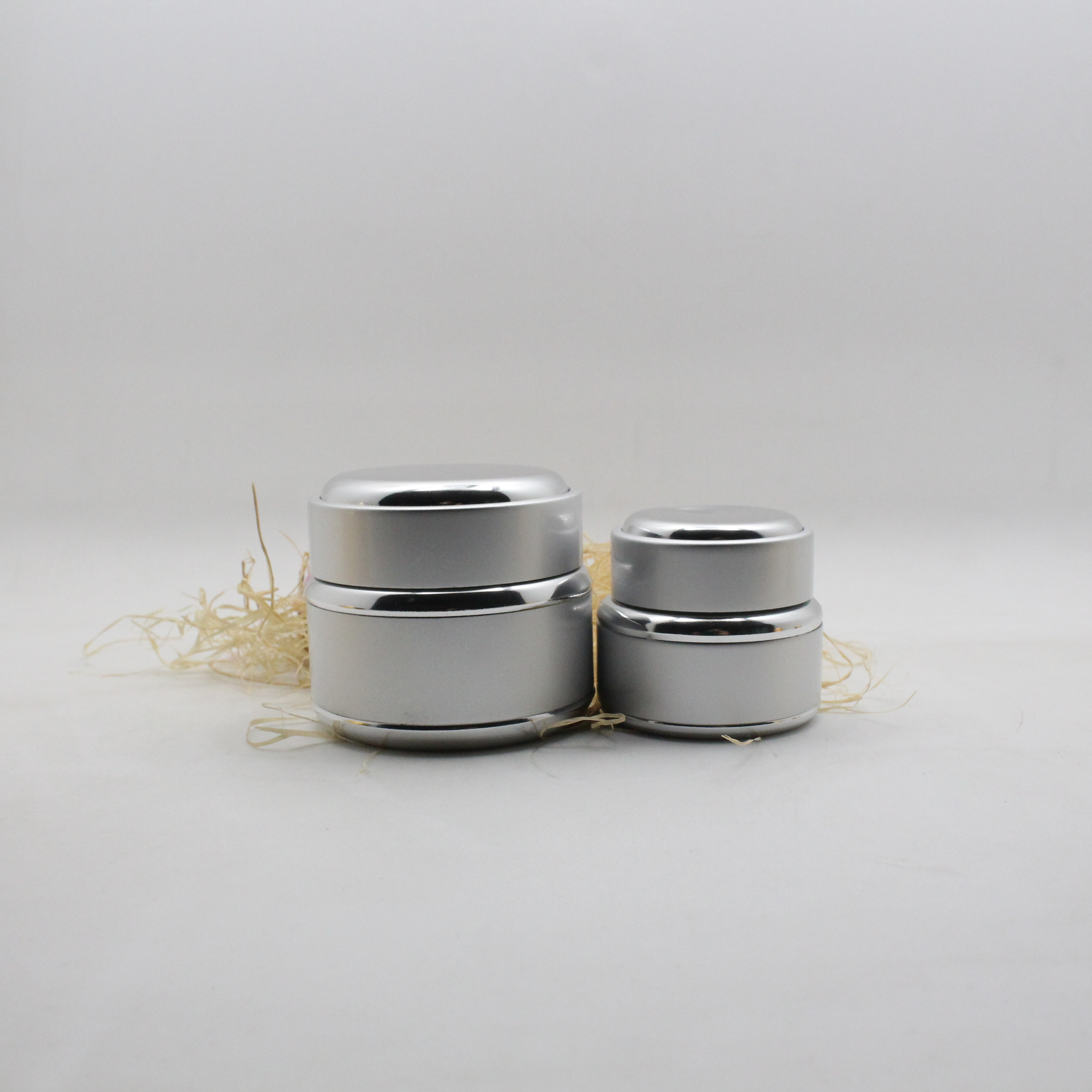 15g 30g 50g Luxury elegant high quality empty round silver face glass jar for cream envases cosmeticos