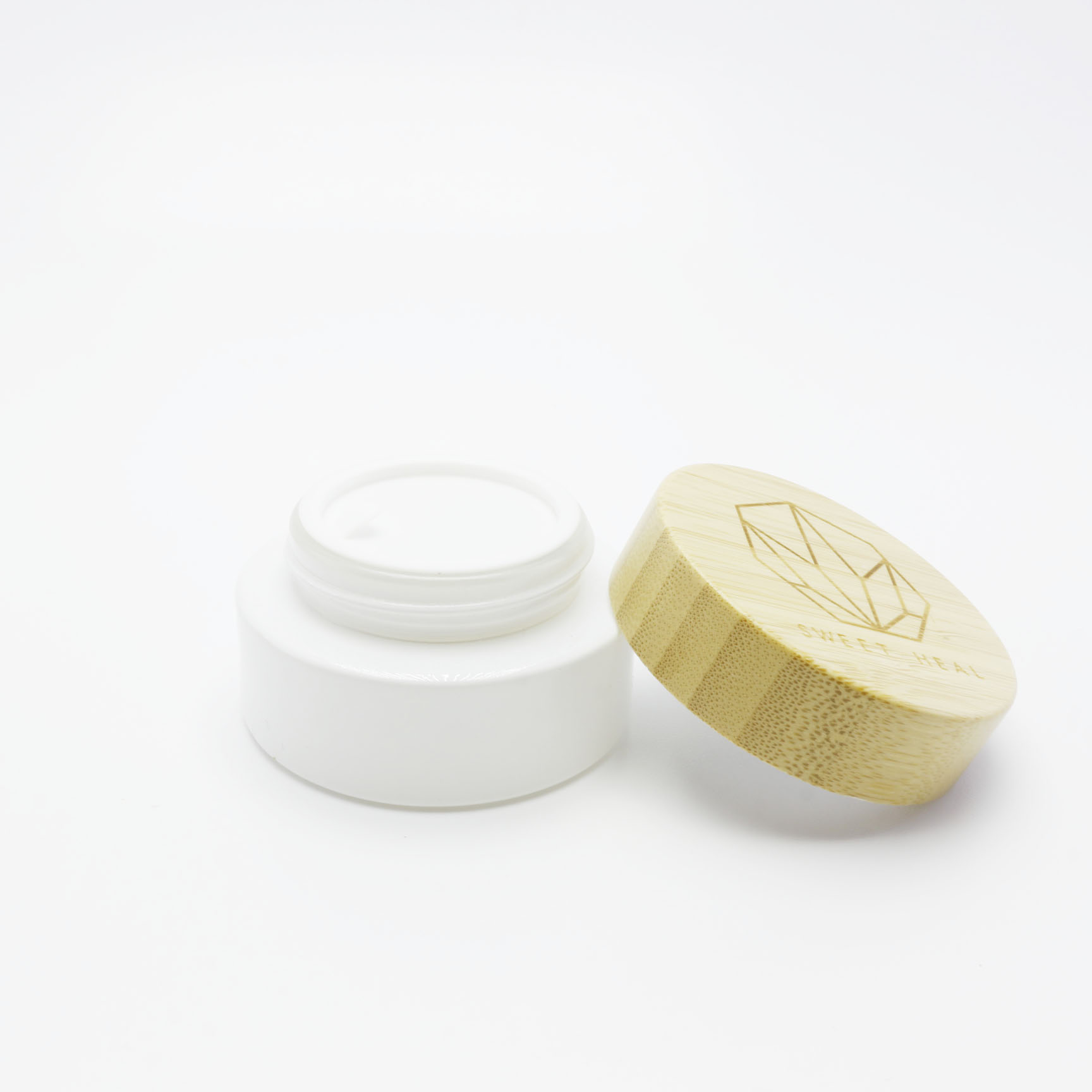 15g white glass cosmetic jar for cream with bamboo top GJ-183K