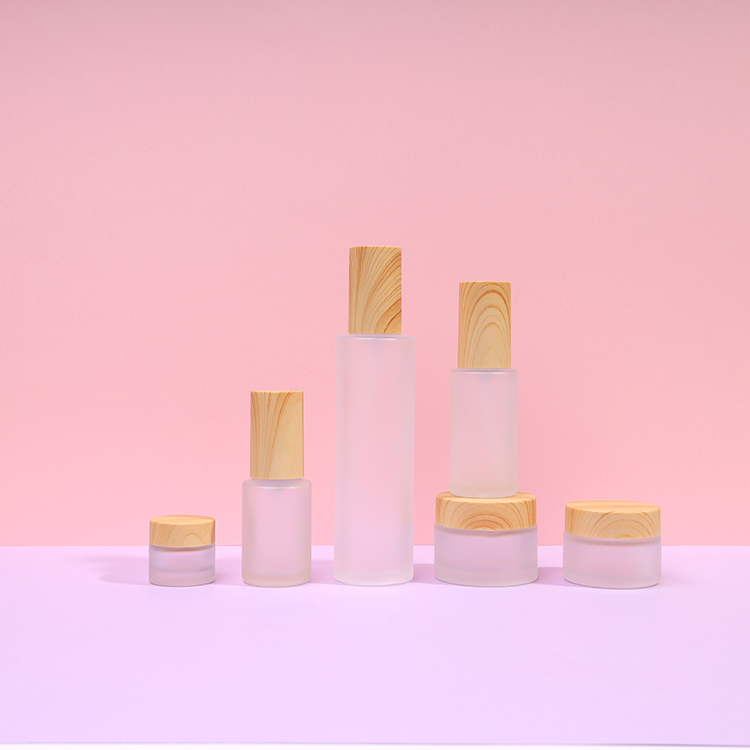 15ml 30ml 50ml 100ml cosmetic clear frosted glass cream jar with bamboo wood Lid