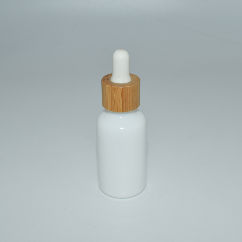 15ml 30ml 50ml White porcelain Round Glass Dropper Bottle with bamboo cap