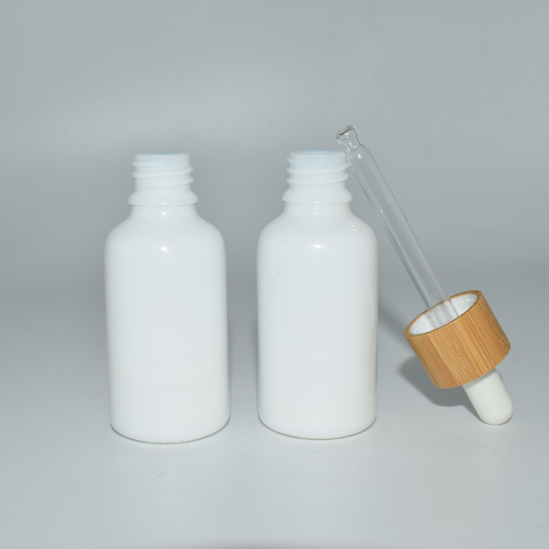 15ml 30ml 50ml White porcelain Round Glass Dropper Bottle with bamboo cap