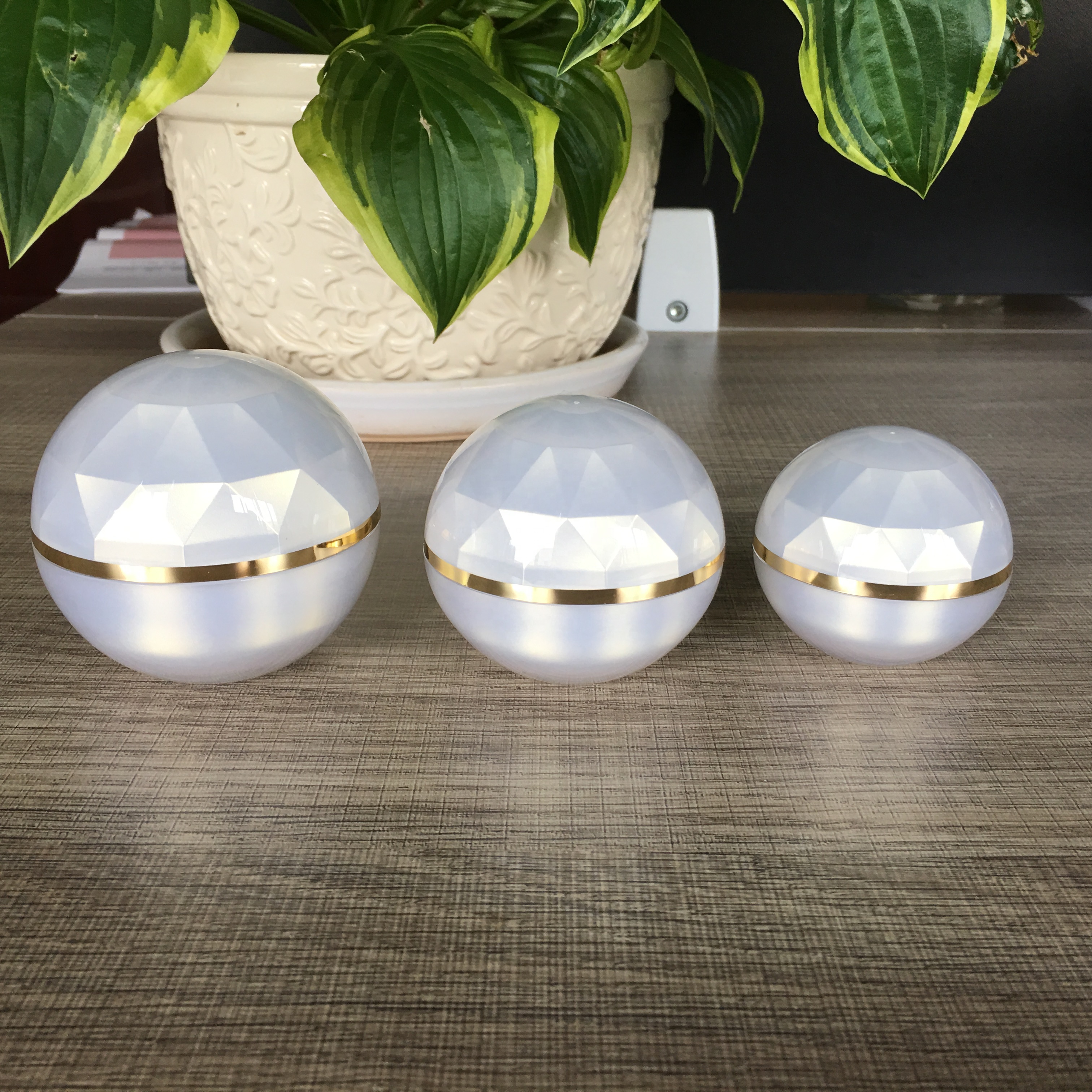 15ml 30ml 50mll cosmetic packing ball shape cream acrylic jar empty acrylic lip scrub plastic jar